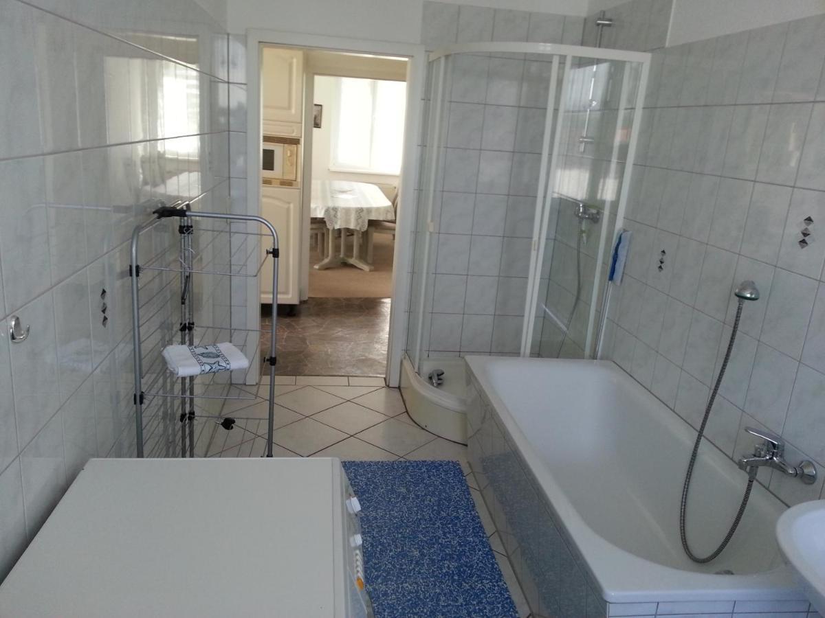 Grosse Wohnung Nossentiner Huette Eksteriør billede